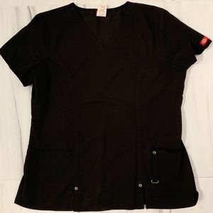 Women’s scrub top